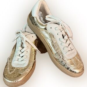 Dolce Vita Nadia Sneakers in Gold